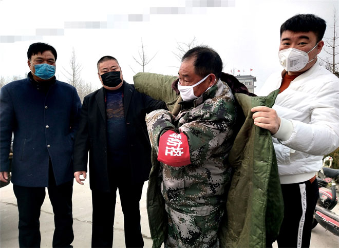 穿上大衣.jpg 穿上大衣.jpg