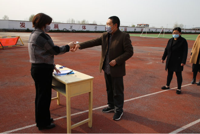 积极组织应急演练-全力准备复课复学747.jpg