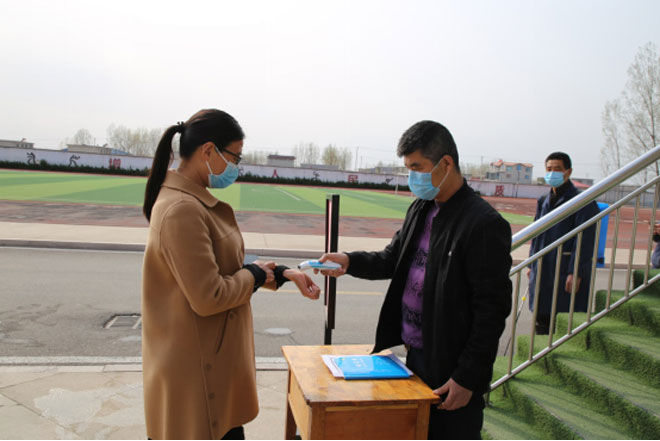 积极组织应急演练-全力准备复课复学749.jpg