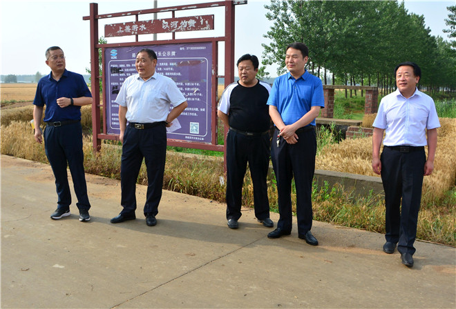 B90_4253_爱奇艺.jpg B90_4253_爱奇艺.jpg
