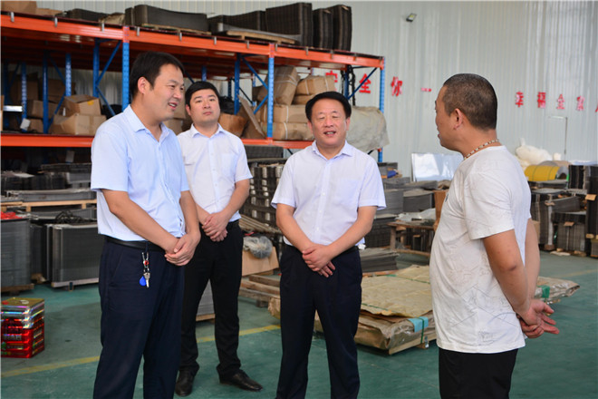 B90_7224_爱奇艺.jpg B90_7224_爱奇艺.jpg