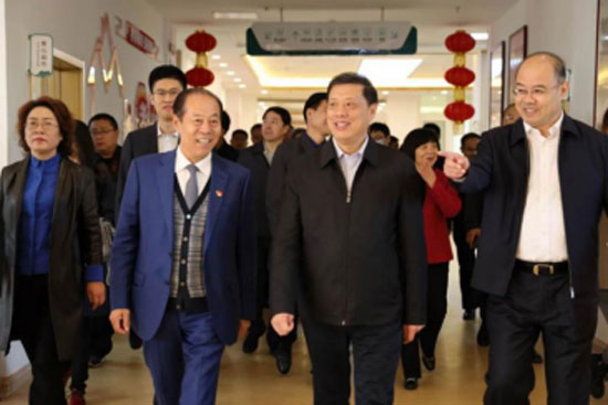 社区为民-产业报国-传承红色11343.jpg