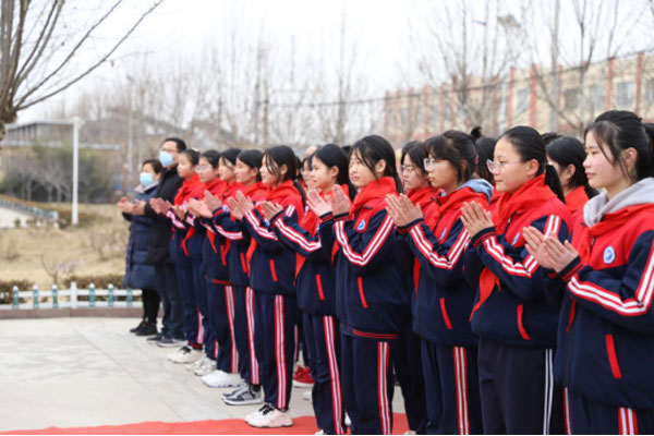 230209沂南县在大庄镇杨坡中学、中心校举行孔子雕像落成仪式111.jpg 230209沂南县在大庄镇杨坡中学、中心校举行孔子雕像落成仪式111.jpg