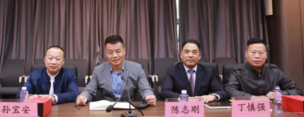 乘两会春风，谱发展新篇(1)(1)725.jpg