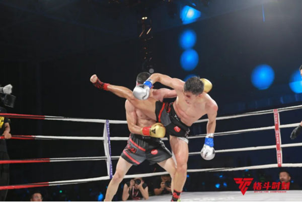 “伊朗大魔王”尼卡一夜封将,斩获格斗时刻63KG级金腰带,郑召玉复仇之战热血胜利!714.jpg