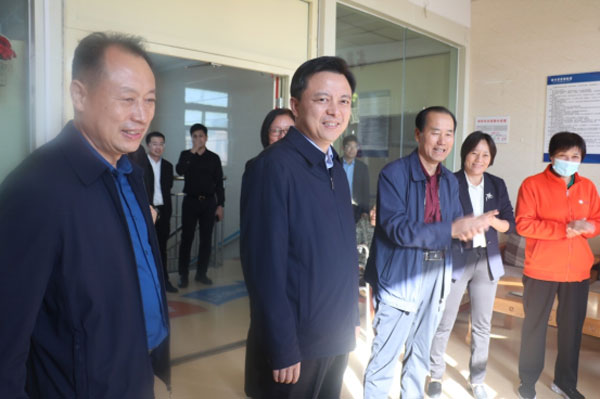 重阳送温暖-情系老年人377.jpg